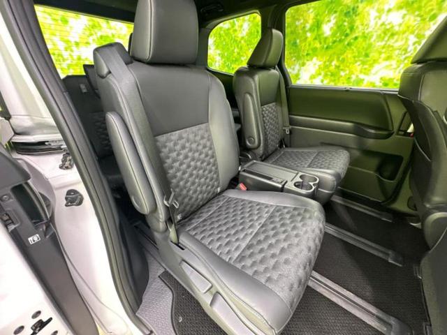 ヴォクシー Ｓ－Ｚ　★★★ディスプレイオーディオ＋ナビ１０．５インチ／トヨタセーフティセンス／両側電動スライドドア／シートヒーター　前席／車線逸脱防止支援システム／パーキングアシスト　バックガイド　衝突被害軽減システム（5枚目）