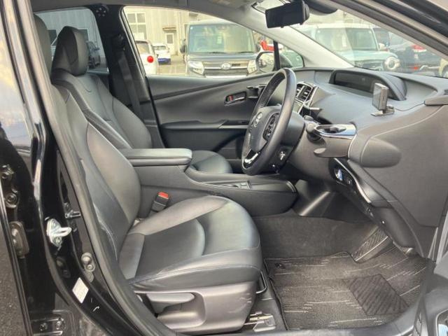 プリウス Ｓツーリングセレクション　純正エアロ／保証書／純正　９インチ　ＳＤナビ／衝突安全装置／シートヒーター／車線逸脱防止支援システム／シート　合皮／ドライブレコーダー　社外／ヘッドランプ　ＬＥＤ／Ｂｌｕｅｔｏｏｔｈ接続／ＥＴＣ（4枚目）