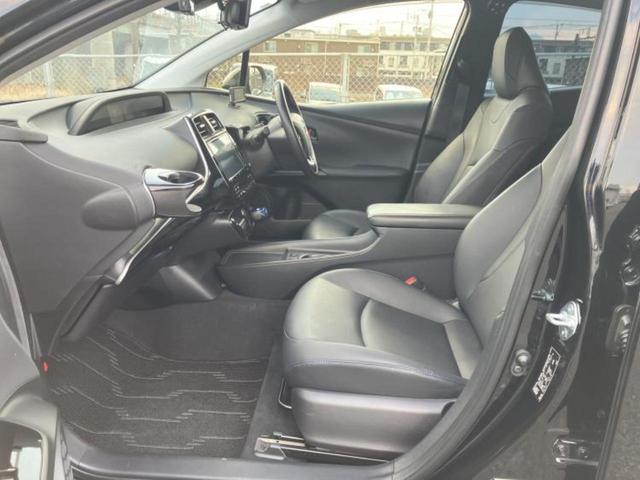 プリウス Ｓツーリングセレクション　純正エアロ／保証書／純正　９インチ　ＳＤナビ／衝突安全装置／シートヒーター／車線逸脱防止支援システム／シート　合皮／ドライブレコーダー　社外／ヘッドランプ　ＬＥＤ／Ｂｌｕｅｔｏｏｔｈ接続／ＥＴＣ（6枚目）