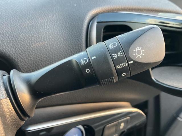 プリウス Ｓツーリングセレクション　純正エアロ／保証書／純正　９インチ　ＳＤナビ／衝突安全装置／シートヒーター／車線逸脱防止支援システム／シート　合皮／ドライブレコーダー　社外／ヘッドランプ　ＬＥＤ／Ｂｌｕｅｔｏｏｔｈ接続／ＥＴＣ（16枚目）