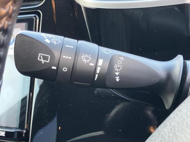 プリウス Ｓツーリングセレクション　純正エアロ／保証書／純正　９インチ　ＳＤナビ／衝突安全装置／シートヒーター／車線逸脱防止支援システム／シート　合皮／ドライブレコーダー　社外／ヘッドランプ　ＬＥＤ／Ｂｌｕｅｔｏｏｔｈ接続／ＥＴＣ（17枚目）