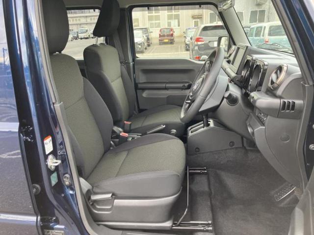 ジムニーノマド ４ＷＤ　ＦＣ　保証書／セーフティサポート（スズキ）／シートヒーター　前席／車線逸脱防止支援システム／登録済未使用車／ヘッドランプ　ＬＥＤ／ＥＢＤ付ＡＢＳ／横滑り防止装置／アイドリングストップ　衝突被害軽減システム（4枚目）