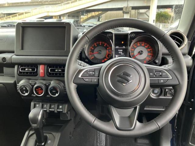 ジムニーノマド ４ＷＤ　ＦＣ　保証書／セーフティサポート（スズキ）／シートヒーター　前席／車線逸脱防止支援システム／登録済未使用車／ヘッドランプ　ＬＥＤ／ＥＢＤ付ＡＢＳ／横滑り防止装置／アイドリングストップ　衝突被害軽減システム（10枚目）
