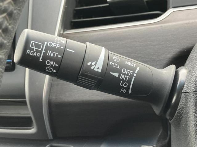 フリード Gホンダセンシング 新品タイヤ/保証書/純正 SDナビ/フリップダウンモニター 純正 9インチ/ホンダセンシング/両側電動スライドドア/車線逸脱防止支援システム/シート ハーフレザー/ヘッドランプ LED バックカメラ(18枚目)