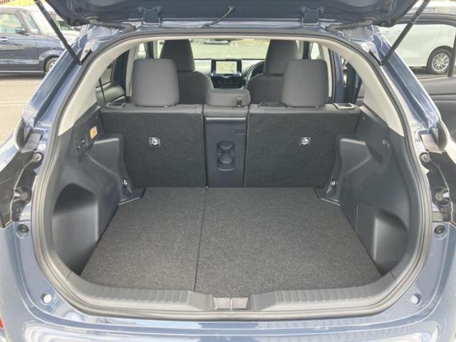 ヤリスクロス ハイブリッドＧ　ディスプレイオーディオ＋ナビ／衝突安全装置／パノラミックビューモニター／車線逸脱防止支援システム／ＵＳＢジャック／Ｂｌｕｅｔｏｏｔｈ接続／ＨＤＭＩ接続／ＥＴＣ／ＥＢＤ付ＡＢＳ／横滑り防止装置（8枚目）