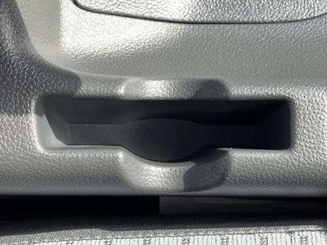 クリッパートラック ＤＸセーフティパッケージ　保証書／エマージェンシーブレーキ／車線逸脱防止支援システム／ＥＴＣ／ＥＢＤ付ＡＢＳ／横滑り防止装置／アイドリングストップ／エアバッグ　運転席／エアバッグ　助手席／パワーウインドウ／キーレスエントリー（36枚目）