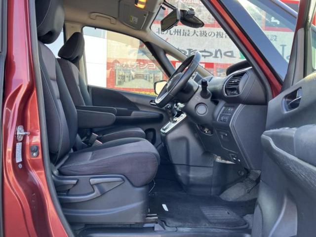 セレナ ハイウェイスターＶセレクション　保証書／純正　９インチ　ＳＤナビ／フリップダウンモニター／衝突安全装置／両側電動スライドドア／アラウンドビューモニター／車線逸脱防止支援システム／ドライブレコーダー　社外／ヘッドランプ　ＬＥＤ　禁煙車（4枚目）