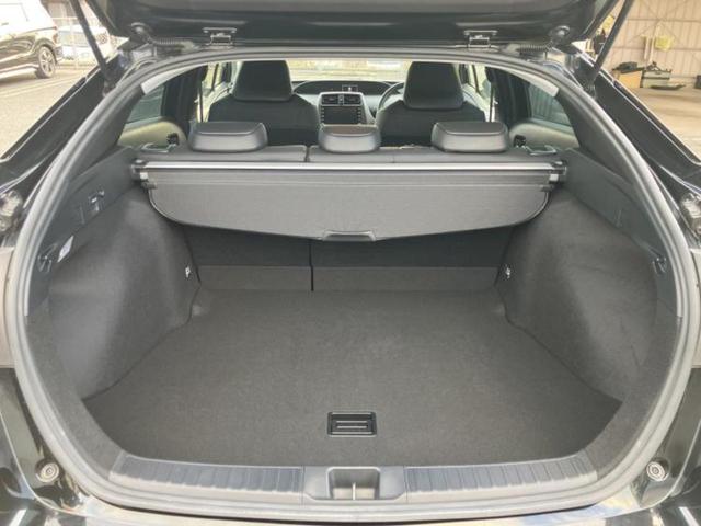 プリウス Ｓツーリングセレクションブラックエディション　ディスプレイオーディオ＋ナビ／衝突安全装置／シートヒーター　前席／車線逸脱防止支援システム／シート　合皮／ヘッドランプ　ＬＥＤ／Ｂｌｕｅｔｏｏｔｈ接続／ＥＴＣ／ＥＢＤ付ＡＢＳ　衝突被害軽減システム（8枚目）