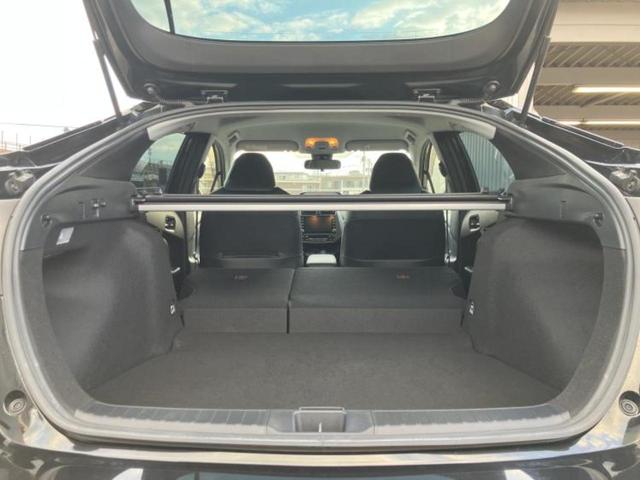 プリウス Ｓツーリングセレクションブラックエディション　ディスプレイオーディオ＋ナビ／衝突安全装置／シートヒーター　前席／車線逸脱防止支援システム／シート　合皮／ヘッドランプ　ＬＥＤ／Ｂｌｕｅｔｏｏｔｈ接続／ＥＴＣ／ＥＢＤ付ＡＢＳ　衝突被害軽減システム（19枚目）