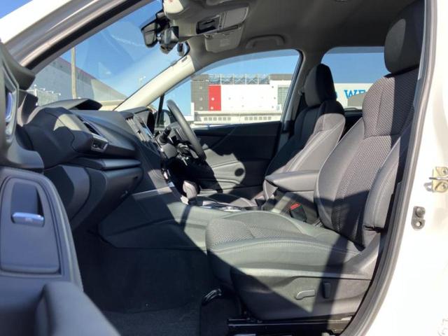 フォレスター ４ＷＤプレミアム　保証書／純正　８インチ　ＳＤナビ／デジタルインナーミラー／車線逸脱防止支援システム／ドライブレコーダー　社外／ヘッドランプ　ＬＥＤ／ＵＳＢジャック／Ｂｌｕｅｔｏｏｔｈ接続／ＥＴＣ／横滑り防止装置（6枚目）