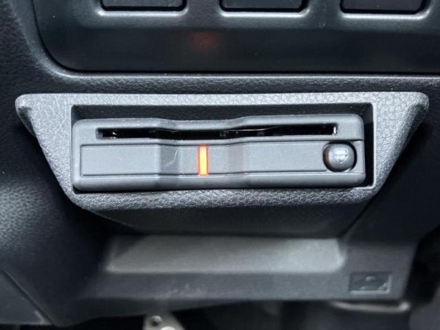 フォレスター ４ＷＤプレミアム　保証書／純正　８インチ　ＳＤナビ／デジタルインナーミラー／車線逸脱防止支援システム／ドライブレコーダー　社外／ヘッドランプ　ＬＥＤ／ＵＳＢジャック／Ｂｌｕｅｔｏｏｔｈ接続／ＥＴＣ／横滑り防止装置（27枚目）