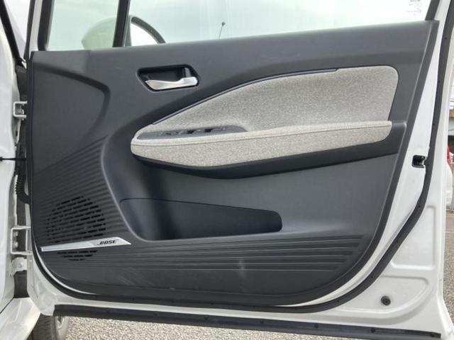 オーラ Ｇレザーエディション　新品タイヤ／ＢＯＳＥ／保証書／純正　ＳＤナビ／インテリジェントルームミラー／エマージェンシーブレーキ／シートヒーター　前席／全方位モニター／車線逸脱防止支援システム／シート　合皮／プロパイロット（20枚目）