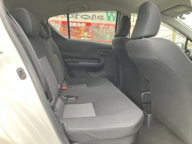 アクア Ｓスタイルブラック　新品タイヤ／純正　ＳＤナビ／衝突安全装置／車線逸脱防止支援システム／ヘッドランプ　ＬＥＤ／Ｂｌｕｅｔｏｏｔｈ接続／ＥＴＣ／ＥＢＤ付ＡＢＳ／横滑り防止装置／アイドリングストップ／バックモニター（5枚目）