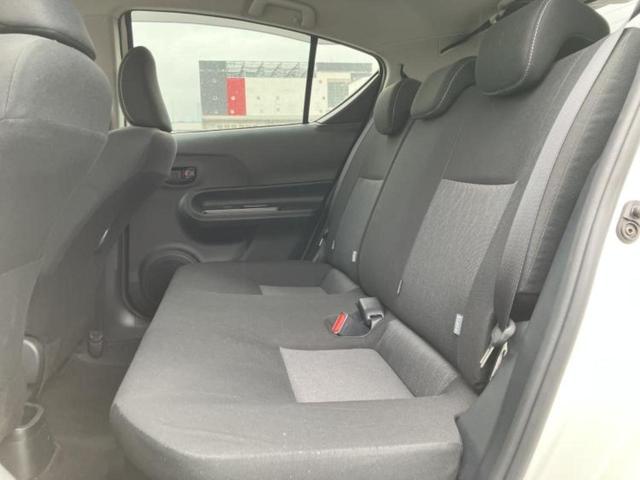 アクア Ｓスタイルブラック　新品タイヤ／純正　ＳＤナビ／衝突安全装置／車線逸脱防止支援システム／ヘッドランプ　ＬＥＤ／Ｂｌｕｅｔｏｏｔｈ接続／ＥＴＣ／ＥＢＤ付ＡＢＳ／横滑り防止装置／アイドリングストップ／バックモニター（7枚目）