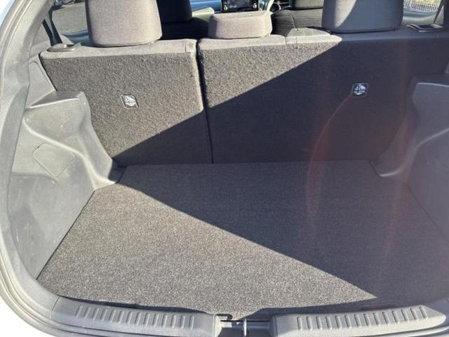 ヤリス ハイブリッドZ 保証書/ディスプレイオーディオ+ナビ/トヨタセーフティセンス/シートヒーター 前席/車線逸脱防止支援システム/ドライブレコーダー 前後/ヘッドランプ LED/Bluetooth接続/ETC ドラレコ(8枚目)