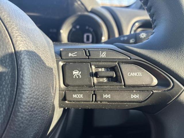 ヤリス ハイブリッドZ 保証書/ディスプレイオーディオ+ナビ/トヨタセーフティセンス/シートヒーター 前席/車線逸脱防止支援システム/ドライブレコーダー 前後/ヘッドランプ LED/Bluetooth接続/ETC ドラレコ(27枚目)