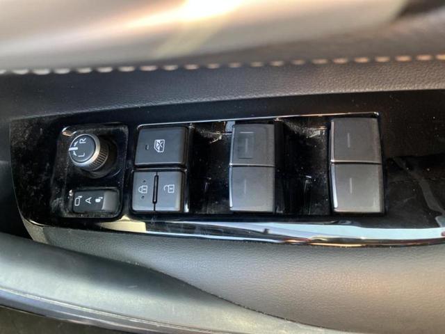 カローラツーリング ダブルバイビー　新品タイヤ／純正エアロ／保証書／ディスプレイオーディオ８インチ／トヨタセーフティセンス／車線逸脱防止支援システム／シート　ハーフレザー／ドライブレコーダー　純正／ヘッドランプ　ＬＥＤ　フルエアロ（25枚目）