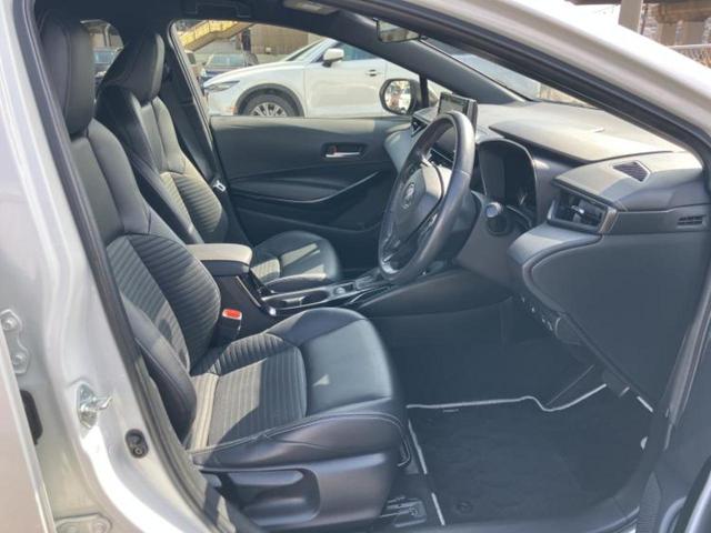 カローラツーリング ハイブリッドダブルバイビー　新品タイヤ／エアロ／保証書／ディスプレイオーディオ＋ナビ８インチ／トヨタセーフティセンス／シートヒーター　前席／車線逸脱防止支援システム／シート　ハーフレザー／ドライブレコーダー　前後　フルエアロ（4枚目）