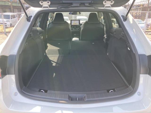 カローラツーリング ハイブリッドダブルバイビー　新品タイヤ／エアロ／保証書／ディスプレイオーディオ＋ナビ８インチ／トヨタセーフティセンス／シートヒーター　前席／車線逸脱防止支援システム／シート　ハーフレザー／ドライブレコーダー　前後　フルエアロ（19枚目）