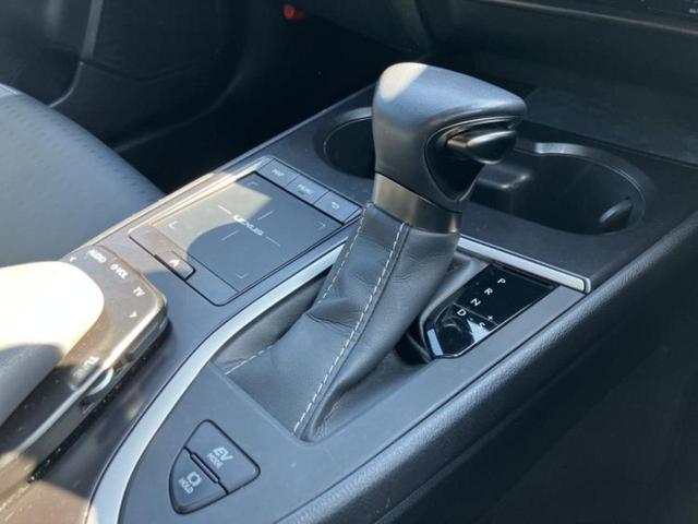 �ԑI�тɂ͂��Y�݂������̂ł��I��̓I�ȍw���܂ł͌������Ă��Ȃ����ǎԂ͋C�ɂȂ�Ƃ������q�l���劽�}�ł��I���񒆌Îԍw���̑����̂���`���������Ă��������I