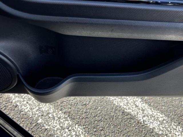 アクア Sスタイルブラック 新品タイヤ/保証書/純正 SDナビ/トヨタセーフティセンス/車線逸脱防止支援システム/ドライブレコーダー 前後/ヘッドランプ LED/Bluetooth接続/ETC/EBD付ABS/横滑り防止装置(35枚目)