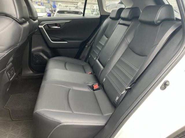 RAV4 4WD G Zパッケージ 保証書/ディスプレイオーディオ+ナビ/デジタルインナーミラー/衝突安全装置/シートヒーター/車線逸脱防止支援システム/シート ハーフレザー/電動バックドア/ヘッドランプ LED/ETC バックカメラ(7枚目)