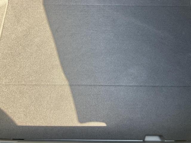 プリウス Ｚ　保証書／純正　ＳＤナビ／デジタルインナーミラー／衝突安全装置／シートヒーター／全方位モニター／車線逸脱防止支援システム／シート　ハーフレザー／パーキングアシスト　自動操舵／電動バックドア　全周囲カメラ（24枚目）