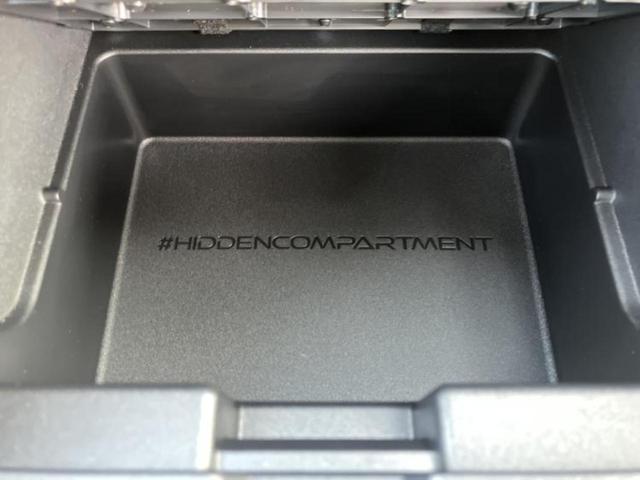 プリウス Ｚ　保証書／純正　ＳＤナビ／デジタルインナーミラー／衝突安全装置／シートヒーター／全方位モニター／車線逸脱防止支援システム／シート　ハーフレザー／パーキングアシスト　自動操舵／電動バックドア　全周囲カメラ（39枚目）