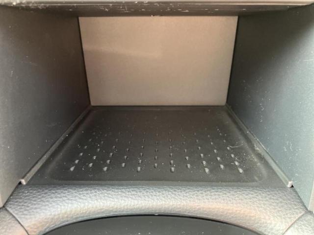 カローラクロス ハイブリッドZ ガラスルーフ/保証書/ディスプレイオーディオ+ナビ10インチ/トヨタセーフティセンス/シートヒーター 前席/パノラミックビューモニター/車線逸脱防止支援システム/シート ハーフレザー 全周囲カメラ(39枚目)