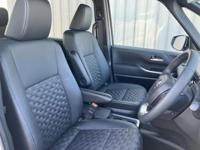 ヴォクシー ハイブリッドＳ－Ｚ　保証書／純正　１０インチ　ＳＤナビ／フリップダウンモニター／衝突安全装置／両側電動スライドドア／シートヒーター／パノラミックビューモニター／車線逸脱防止支援システム／シート　合皮　衝突被害軽減システム（4枚目）