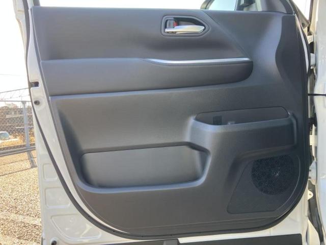 ヴォクシー ハイブリッドＳ－Ｚ　保証書／純正　１０インチ　ＳＤナビ／フリップダウンモニター／衝突安全装置／両側電動スライドドア／シートヒーター／パノラミックビューモニター／車線逸脱防止支援システム／シート　合皮　衝突被害軽減システム（22枚目）