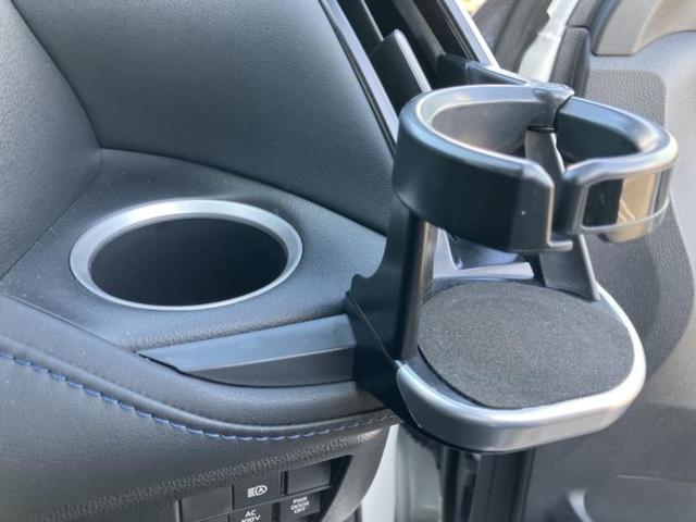 ヴォクシー ハイブリッドＳ－Ｚ　新品タイヤ／純正　１０インチ　ＳＤナビ／フリップダウンモニター　純正　１４インチ／衝突安全装置／両側電動スライドドア／シートヒーター　前席／パノラミックビューモニター／車線逸脱防止支援システム（37枚目）