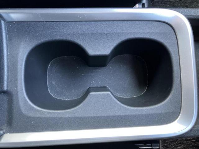 ヴォクシー ハイブリッドＳ－Ｚ　新品タイヤ／純正　１０インチ　ＳＤナビ／フリップダウンモニター　純正　１４インチ／衝突安全装置／両側電動スライドドア／シートヒーター　前席／パノラミックビューモニター／車線逸脱防止支援システム（38枚目）