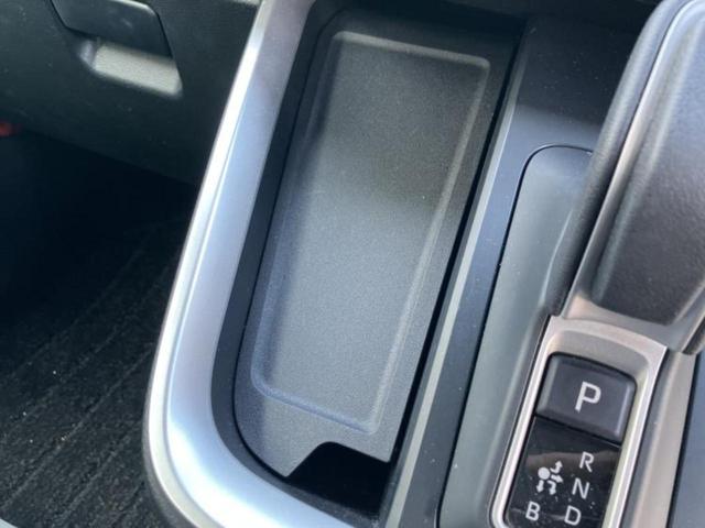 ヴォクシー ハイブリッドＳ－Ｚ　新品タイヤ／純正　１０インチ　ＳＤナビ／フリップダウンモニター　純正　１４インチ／衝突安全装置／両側電動スライドドア／シートヒーター　前席／パノラミックビューモニター／車線逸脱防止支援システム（41枚目）