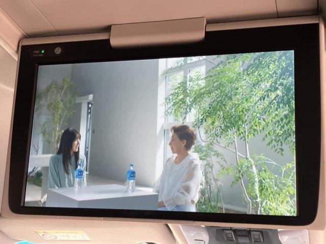 アルファード Ｓ　Ｃパッケージ　保証書／純正　ＳＤナビ／フリップダウンモニター　純正　１２．１インチ／デジタルインナーミラー／トヨタセーフティセンス／両側電動スライドドア／シートヒーター　前席／車線逸脱防止支援システム　バックカメラ（12枚目）