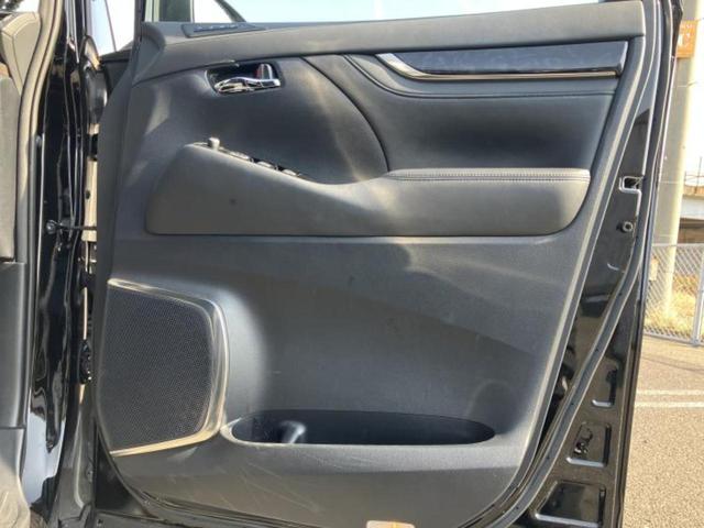 アルファード Ｓ　Ｃパッケージ　保証書／純正　ＳＤナビ／フリップダウンモニター　純正　１２．１インチ／デジタルインナーミラー／トヨタセーフティセンス／両側電動スライドドア／シートヒーター　前席／車線逸脱防止支援システム　バックカメラ（20枚目）