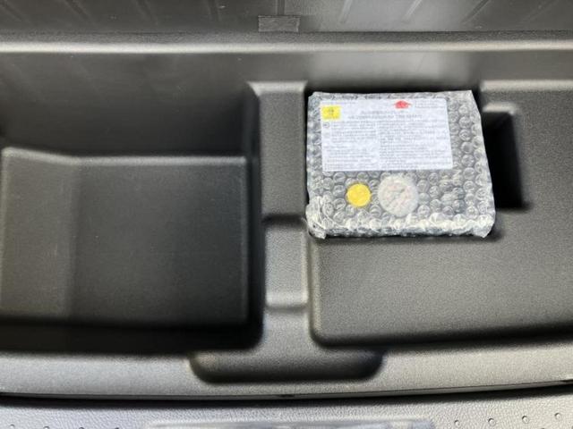 シエンタ Ｇクエロ　新品タイヤ／保証書／純正　ＳＤナビ／トヨタセーフティセンス／両側電動スライドドア／車線逸脱防止支援システム／シート　ハーフレザー／ヘッドランプ　ＬＥＤ／Ｂｌｕｅｔｏｏｔｈ接続／ＥＴＣ　バックカメラ（25枚目）