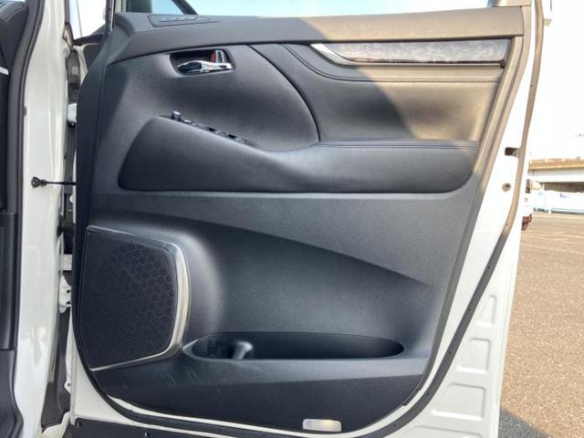 アルファード Ｓ　Ｃパッケージ　新品タイヤ／サンルーフ／保証書／ディスプレイオーディオ＋ナビ９インチ／フリップダウンモニター　純正　１２．１インチ／トヨタセーフティセンス／両側電動スライドドア／エアーシート　前席　バックカメラ（20枚目）