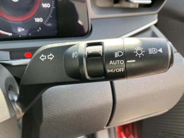 オーラ Ｇレザーエディション　新品タイヤ／保証書／ディスプレイオーディオ９インチ／インテリジェントルームミラー／エマージェンシーブレーキ／全方位モニター／車線逸脱防止支援システム／ヘッドランプ　ＬＥＤ　衝突被害軽減システム　ＥＴＣ（16枚目）