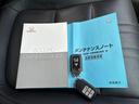 WECARSでは各商談席に大型モニターをご用意しております!見やすい大画面でゆったりと全国の在庫をご覧いただけます!是非ご来店お待ちしております!