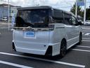 ヴォクシー ZS GRスポーツ 新品タイヤ/社外 10インチ SDナビ/衝突安全装置/両側電動スライドドア/車線逸脱防止支援システム/シート ハーフレザー/ドライブレコーダー 前後/ヘッドランプ LED/Bluetooth接続 中古車画像_3