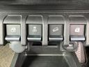 日々の運転を支えるスイッチ類を備えています。わかりやすい操作感で、快適なドライブをサポートします。