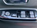 日々の運転を支えるスイッチ類を備えています。直感的な操作性を実現し、快適なドライブをサポートします。