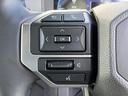 日々の運転を支えるスイッチ類を備えています。わかりやすい操作感で、快適なドライブをサポートします。
