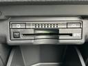 ETC車載器を備えており、ETCカードを利用した料金所の通過に役立ちます。高速道路を利用する機会のある方にうれしい、日常使いにも便利な装備です。