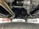 車両前方側の下廻り画像です。エンジン付近から車両中央部までの状態を確認いただけます。◆ご購入前に気になる下廻りの様子を把握したい方は、店頭スタッフまでお問い合わせ下さい。
