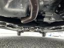 車両前方側の下廻り画像です。エンジン付近から車両中央部までの状態を確認いただけます。◆ご購入前に気になる下廻りの様子を把握したい方は、店頭スタッフまでお問い合わせ下さい。