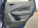 控えめな色合いと曲線が車内に自然になじみます。後席に座る方にも落ち着いた印象で、乗車時の雰囲気を整えます。◆画像認識AIによる推定であり実際と異なる場合があります。