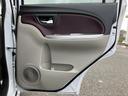 明るい色と深みのある色の対比が車内に落ち着きを添えます。乗り降りの際にも自然になじみ、同乗する方にも心地よく感じられる雰囲気です。◆画像認識AIによる推定であり実際と異なる場合があります。