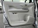 落ち着いた色合いに柄入りのアクセントが映え、車内で過ごす時間を穏やかに感じさせる内装に仕上がっています。◆画像認識AIによる推定であり実際と異なる場合があります。